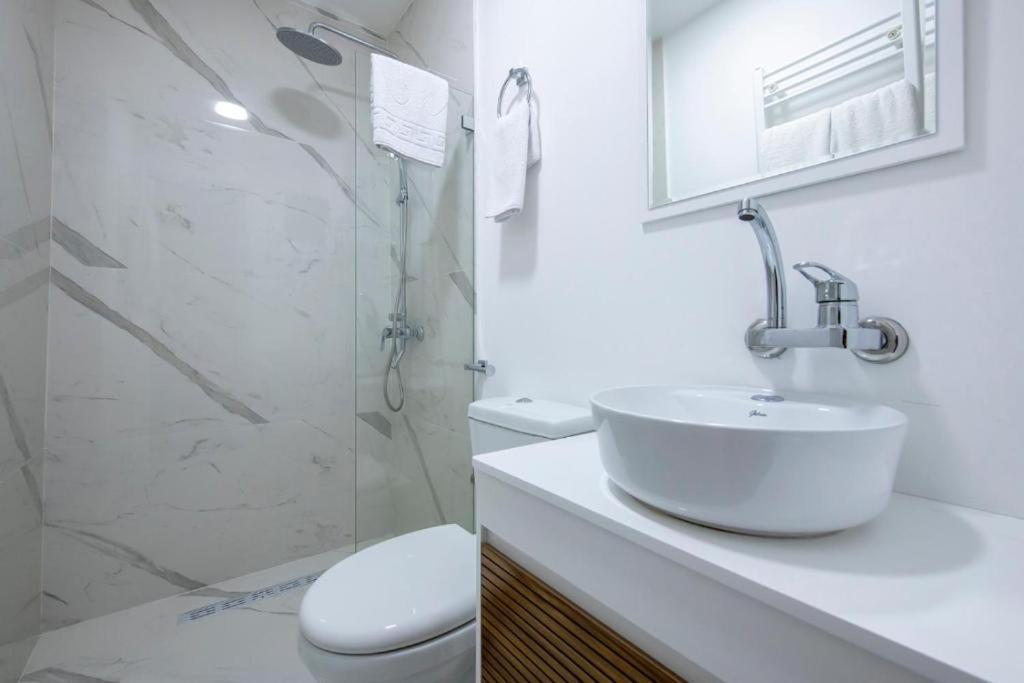 Opera Hotel Tbilisi Ngoại thất bức ảnh